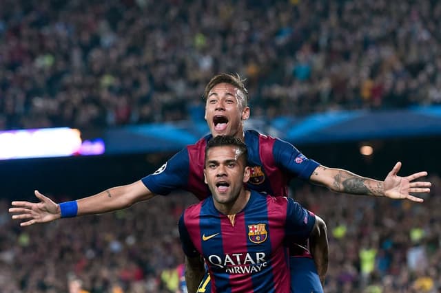 Daniel Alves e Neymar - Barcelona (Foto: Josep Lago/AFP)