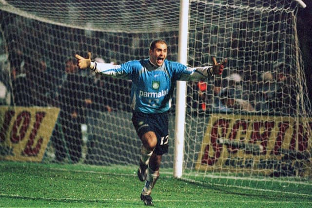 Marcos no título do Palmeiras da Libertadores de 1999 (Foto: Arquivo LANCE!)