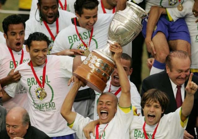 Brasil x Argentina Copa America 2004,(foto:afp)