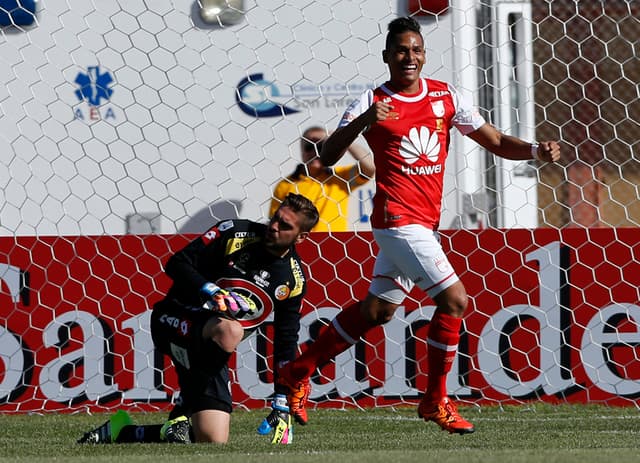 Cobresal x Santa Fé (foto:ANDRES PINA / PHOTOSPORT / AFP)