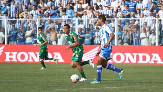 Cléber Santana pede foco para encarar o Avaí (Foto: Jamira Furlani / Divulgação Avaí FC)