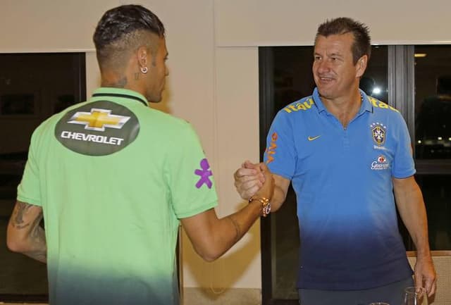 Neymar e Dunga durante encontro na Granja Comary (Foto: Rafael Ribeiro/CBF)