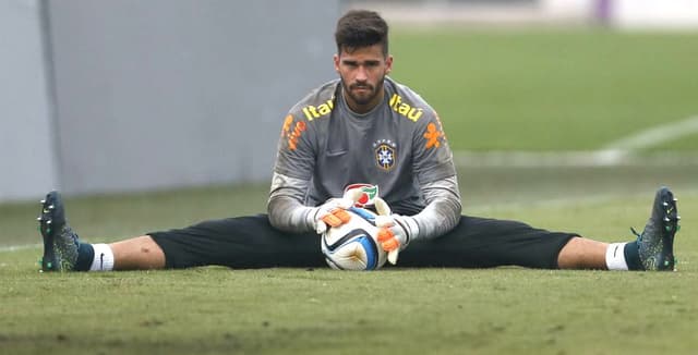 Alisson é torcedor do Internacional