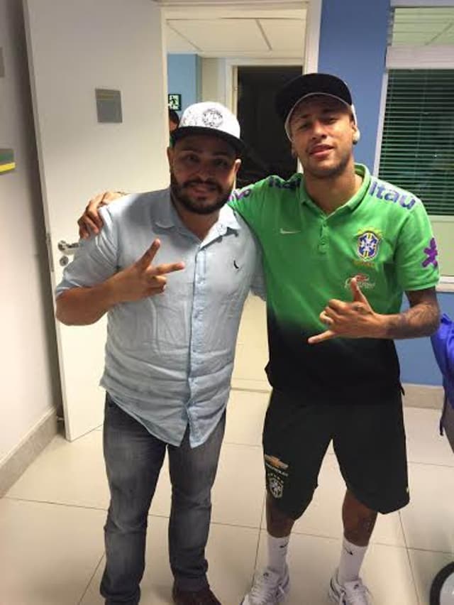 Jogadores da Seleção receberam visita da Barbearia do Zé (Foto: Arquivo Pessoal)