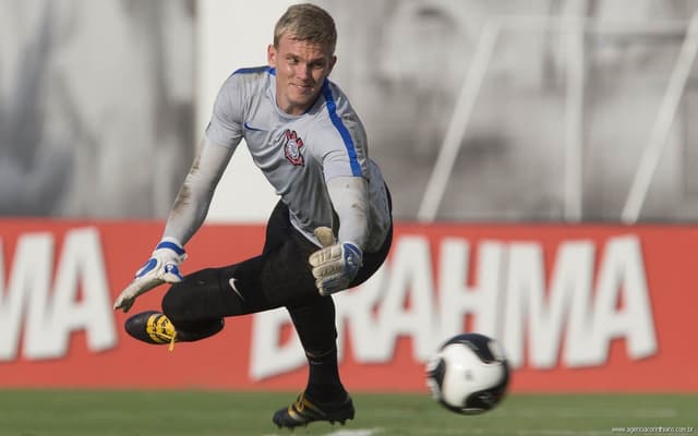 Douglas, goleiro que será emprestado pelo Corinthians ao Grêmio (Foto: Daniel Augusto Jr)