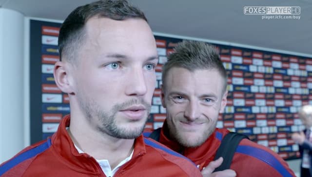 Drinkwater e Vardy: destaques do Leicester, agora na seleção (Foto: Reprodução/Twitter)