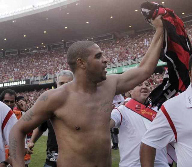 Adriano nunca escondeu seu amor pelo Flamengo