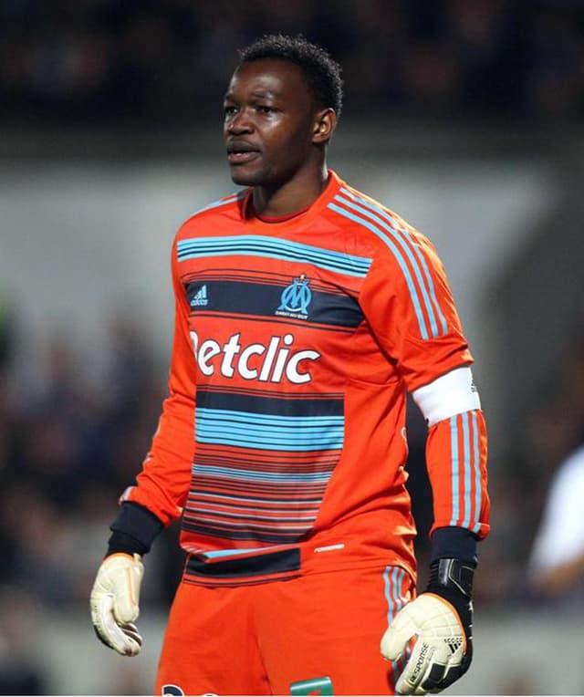 Mandanda está em fim de contrato com o Olympique