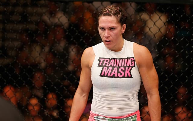 Cat Zingano retorna ao octógono após derrota em disputa de cinturão em fevereiro de 2015 (FOTO: Divulgação)