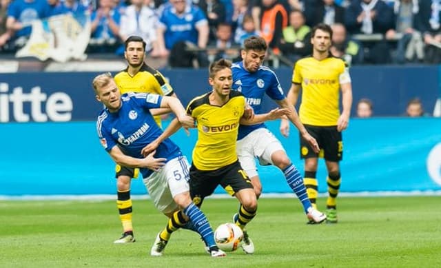 Geis e Leitner - Schalke 04 x Borussia Dortmund (Foto: Divulgação)