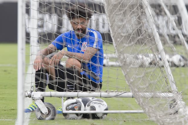 Cristian fez quatro partidas neste ano, apenas uma oficial (Foto: Daniel Augusto Jr)