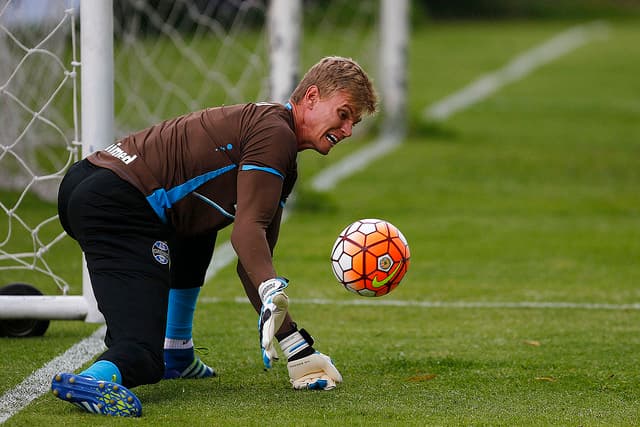 Douglas faz parte da delegação do Grêmio que está em Quito (Foto: Lucas Uebel/Grêmio)