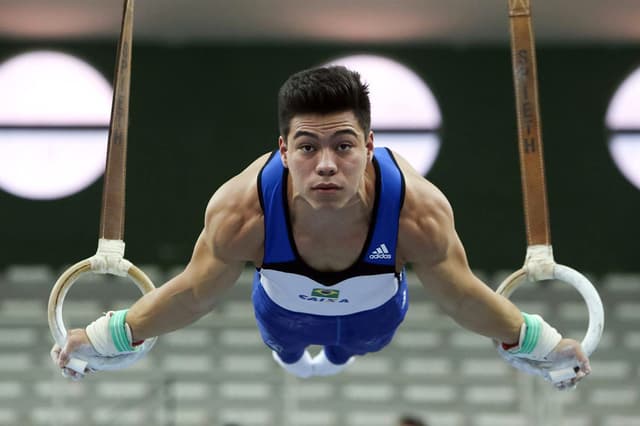 Sérgio Sasaki, da Seleção de Ginástica Artística Masculina