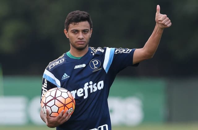 Cleiton Xavier tem treinado sem limitações (FOTO: Cesar Greco/Palmeiras)