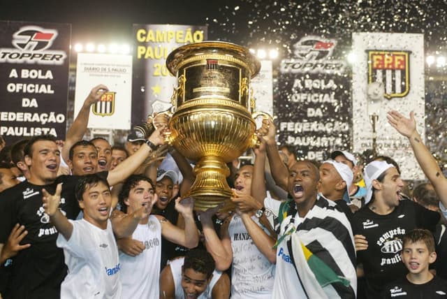 Em 2006, Santos foi campeão ao vencer a Portuguesa por 2 a 0, na última rodada, na Vila