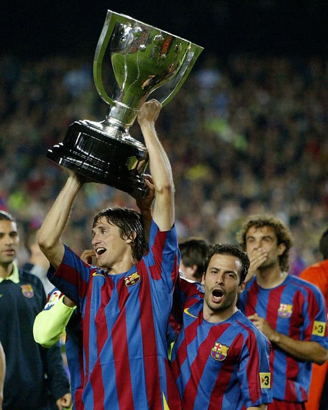 O polivalente Edmílson ganhou a Liga dos Campeões com o Barcelona em 2006