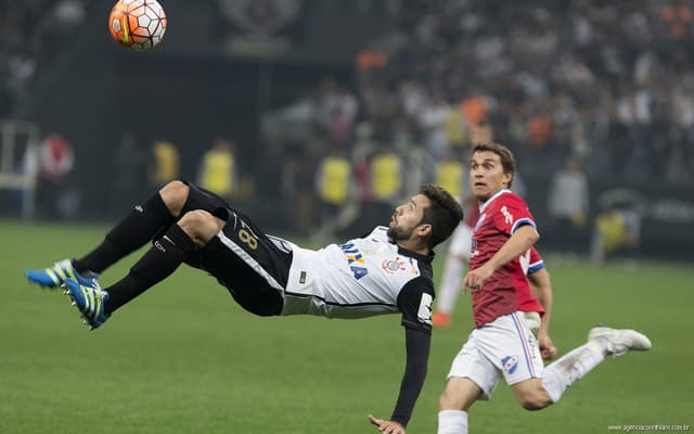 Zagueiro Felipe tem contrato com o Corinthians até o fim de 2019 (Foto: Daniel Augusto Jr)