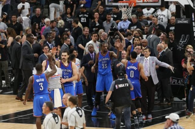 Oklahoma City Thunder x San Antonio Spurs