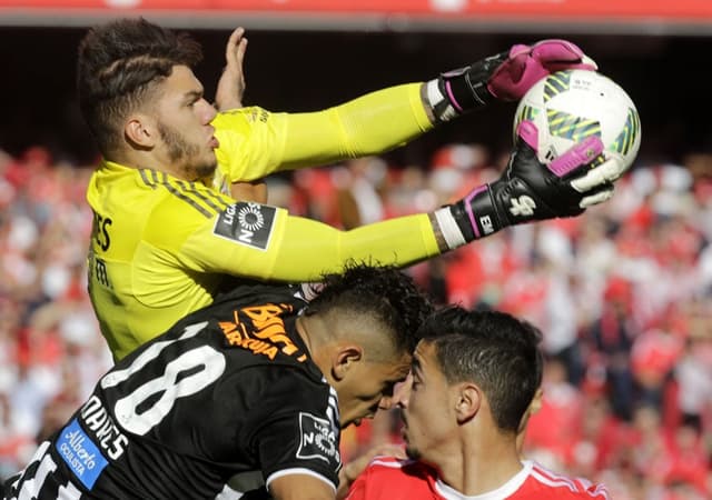 Benfica x Nacional - Ederson