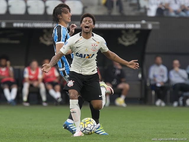 André não foi bem na tarde deste domingo, na Arena (Foto: Daniel Augusto Jr)