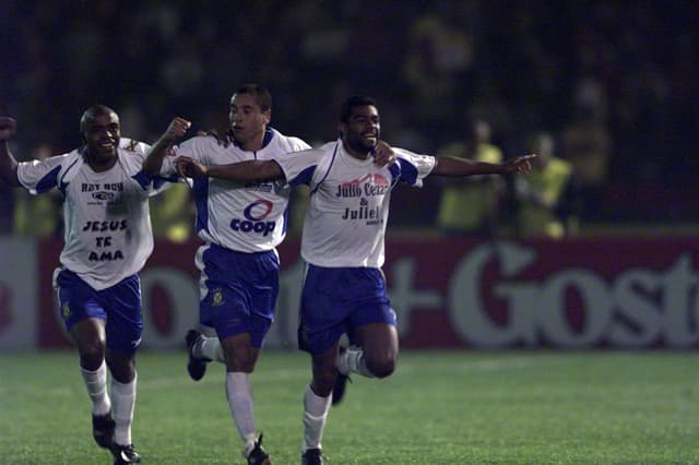 Em 2004 o Santo André fez a festa na final da Copa do Brasil