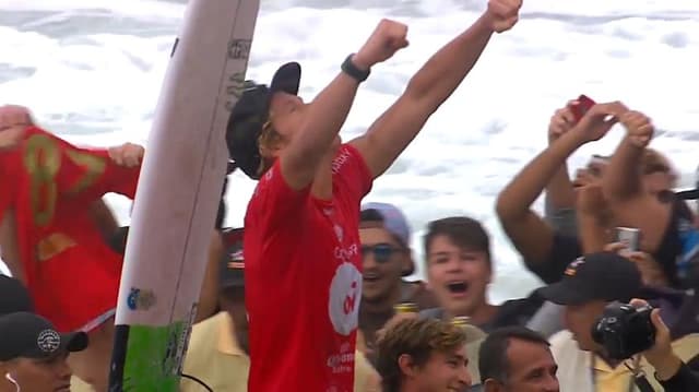 John John Florence comemora título da etapa do Rio