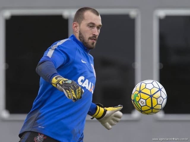 Walter será titular neste domingo pelo Corinthians e deixará Cássio no banco&nbsp;