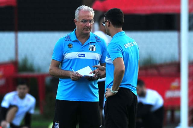 Imagens do treino do Santos de terça-feira, 31/5/16