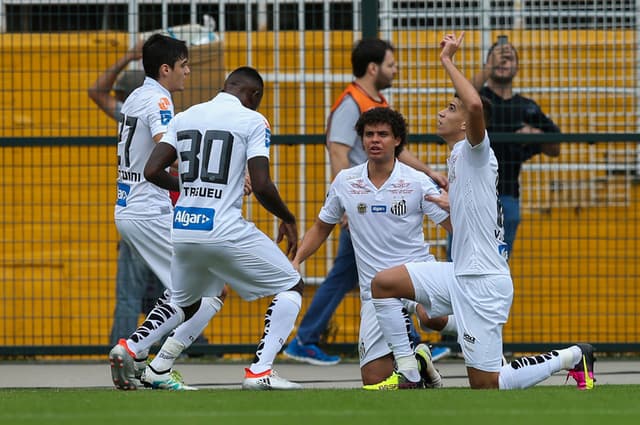 Santos venceu o Botafogo no Pacaembu na 6ª rodada do Brasileiro