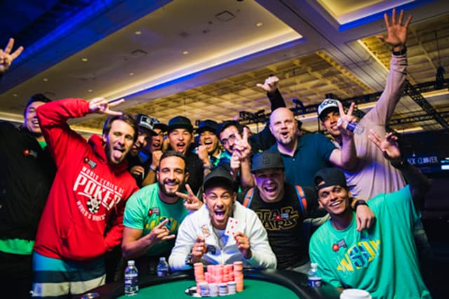 Neymar foi campeão de mini-torneio em Vegas