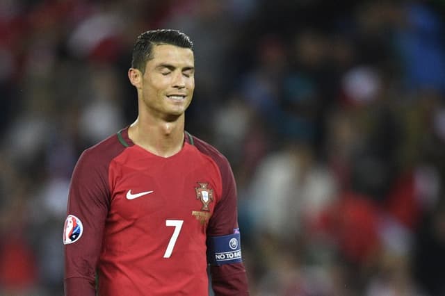 Cristiano Ronaldo lamenta pênalti perdido - Portugal x Áustria