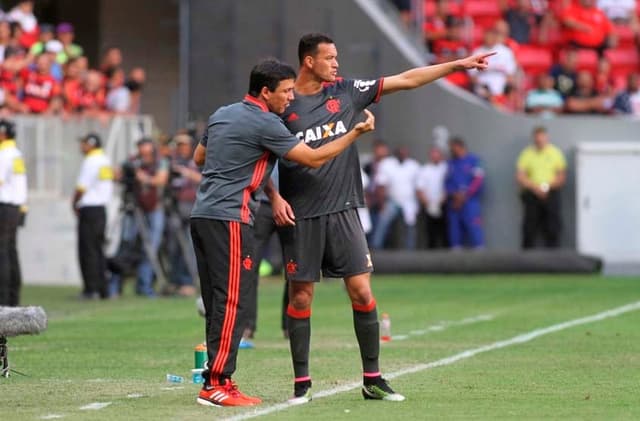 Flamengo vacilou e ficou no empate com o São Paulo