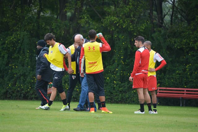 Rodrigo Caio deu susto no treino do São Paulo