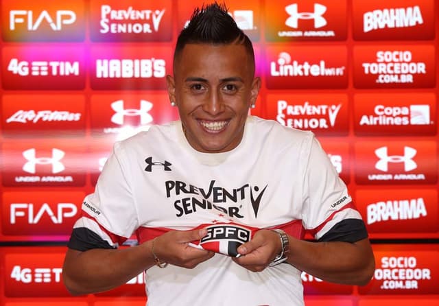 Apresentação de Christian Cueva no São Paulo