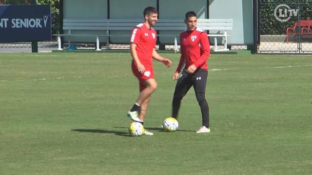 Calleri e Centurión no treino do São Paulo