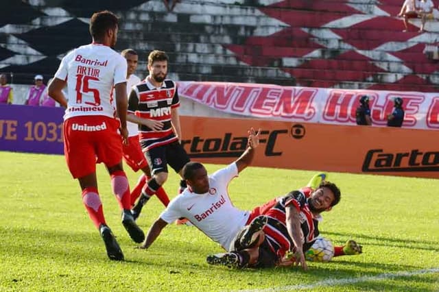 Santa Cruz x Internacional (foto:Pablo Kennedy/Lance Press)