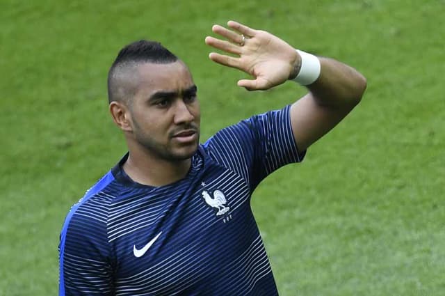 Alvo de Real Madrid, Barcelona e outros gigantes ingleses, Payet vai permanecer no West Ham nesta temporada