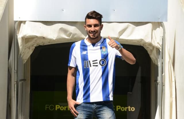 Alex Telles