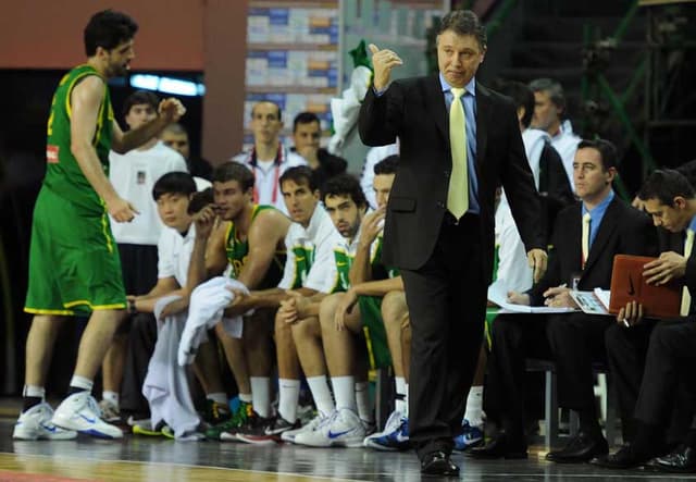 Veja momentos da passagem do argentino Rubén Magnano pelo Brasil