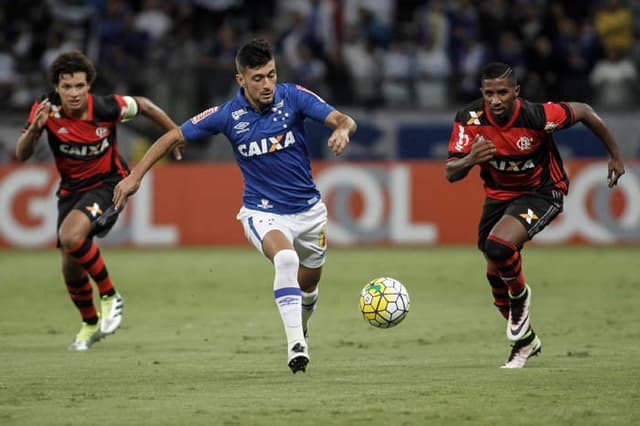 25/9 - 16h - Flamengo x Cruzeiro: Torcida do Atlético pode ter que torcer pelo Cruzeiro, pois Fla é rival