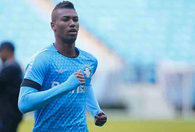 Walace tem sido titular absoluto do Grêmio e vem se destacando pela proteção à zaga