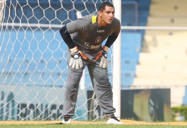 Goleiro titular em 2002, Fábio Costa encerrou a carreira em 2013, após passagem pelo São Caetano<br>