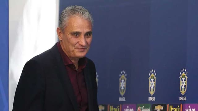 Tite e comissão viajarão ao exterior