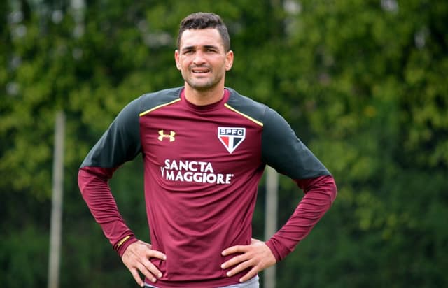 Gilberto tem um jogo pelo São Paulo