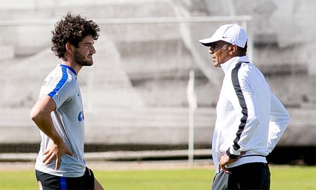 Pato - Cristóvão - Treino do Corinthians