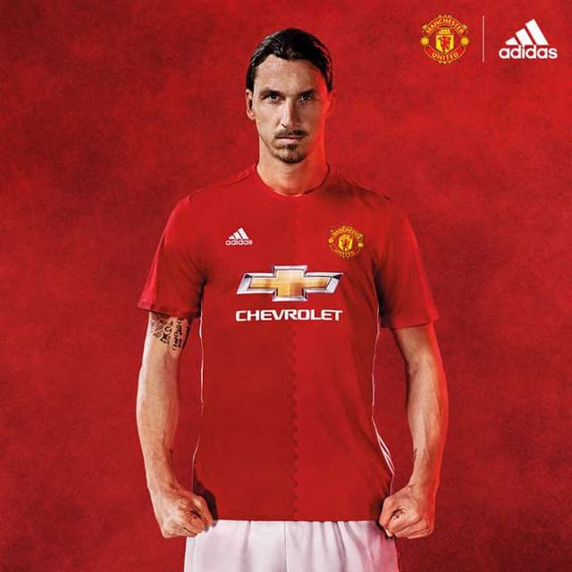 Camisas de Ibrahimovic renderam milhões ao United