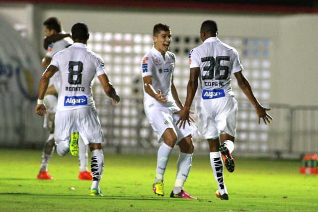 Vitória 2x3 Santos