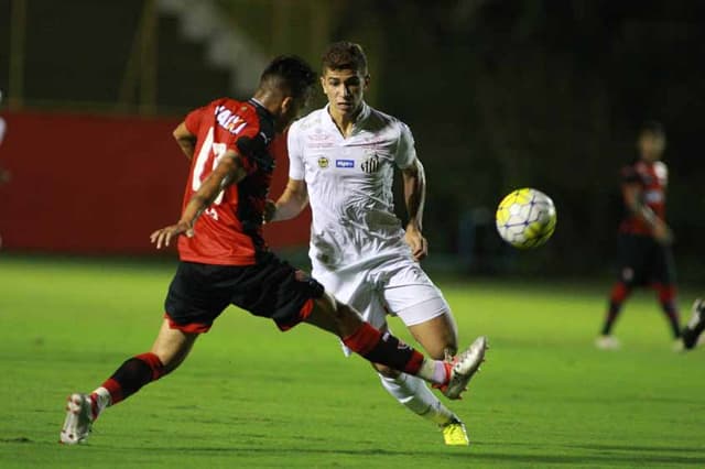 Último duelo: Vitória 2x3 Santos, pela 16ª rodada do Brasileirão