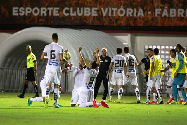 Vitória 2x3 Santos