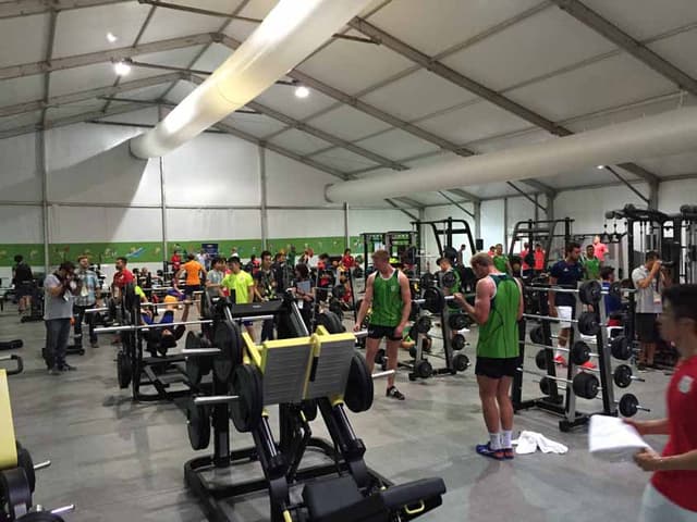 A sala de musculação da Vila Olímpica tem sido um grande sucesso no Rio de Janeiro